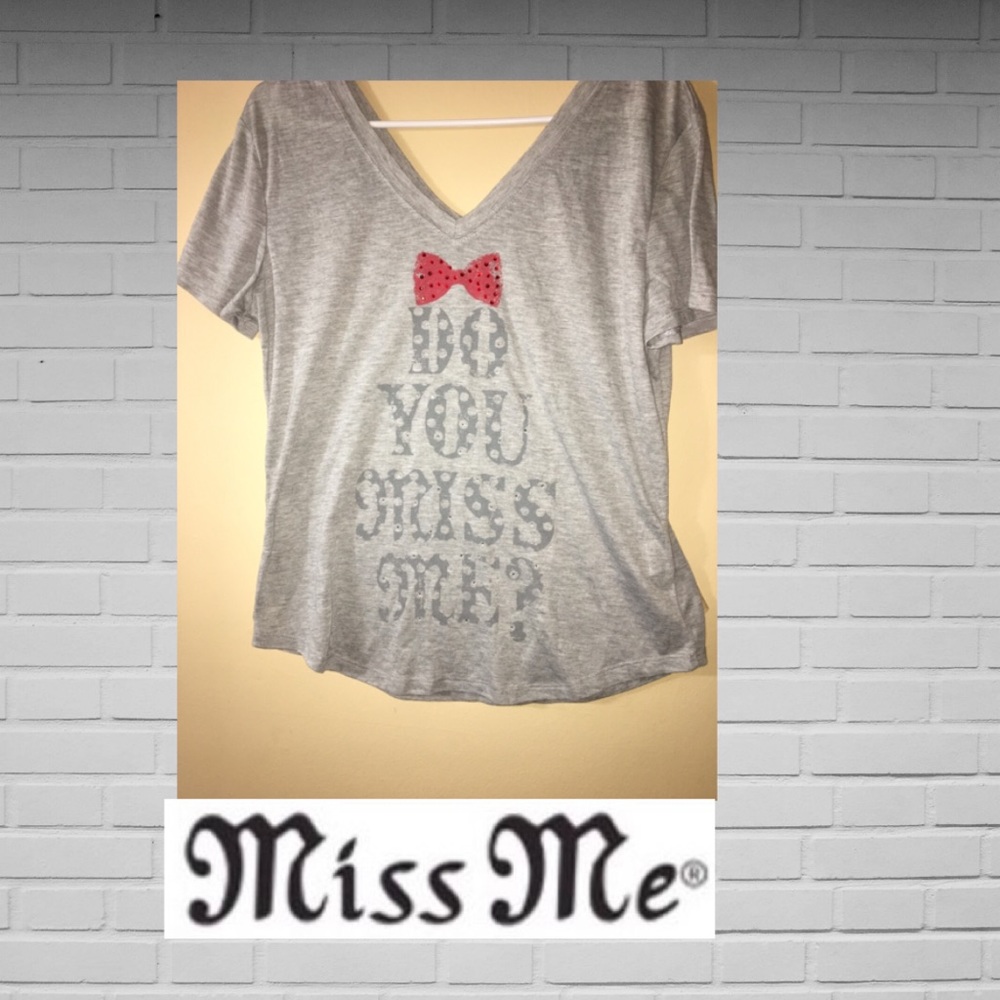 Miss Me V/Crew Neck Tee